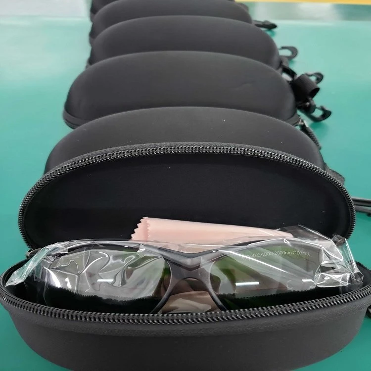 laser protecting goggle - 